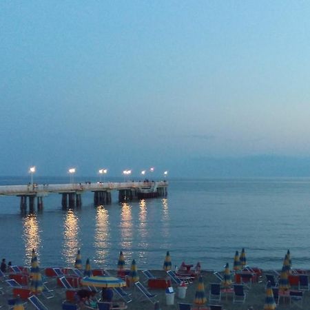 Appartamento Mare Pital Marina di Massa Eksteriør billede